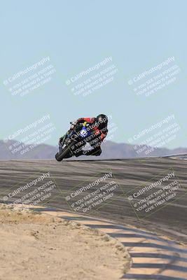 media/Dec-07-2025-CVMA (Sun) [[3e7d2de5dc]]/Race 7-Formula Lightweight Twins Shootout/